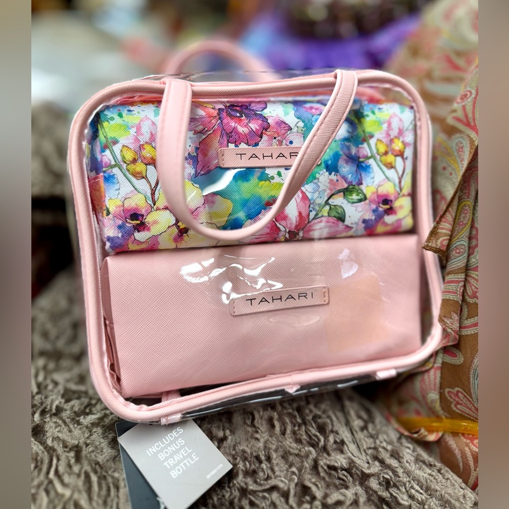 Tahari Travel 3 Piece Organizer NWT